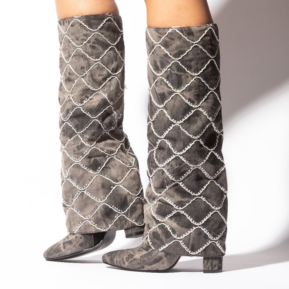 Mata Shoes Gray Heeled Boots with Pattern